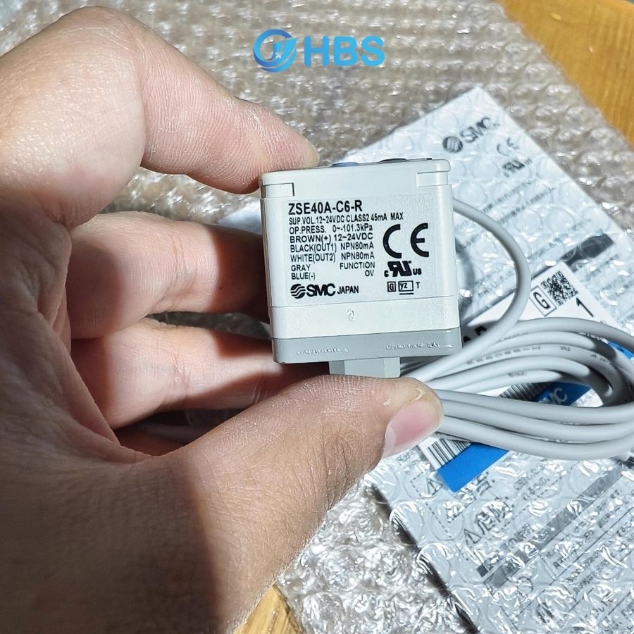 Đồng hồ đo áp suất kỹ thuật số SMC ZSE40A-C6-R